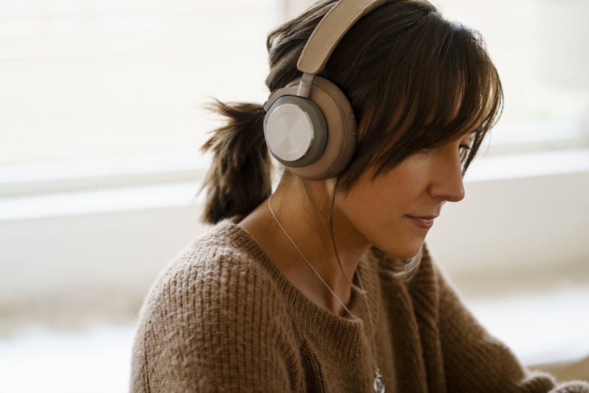    Подборка лучших накладных наушников