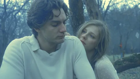 Анна с женихом в своих видениях.