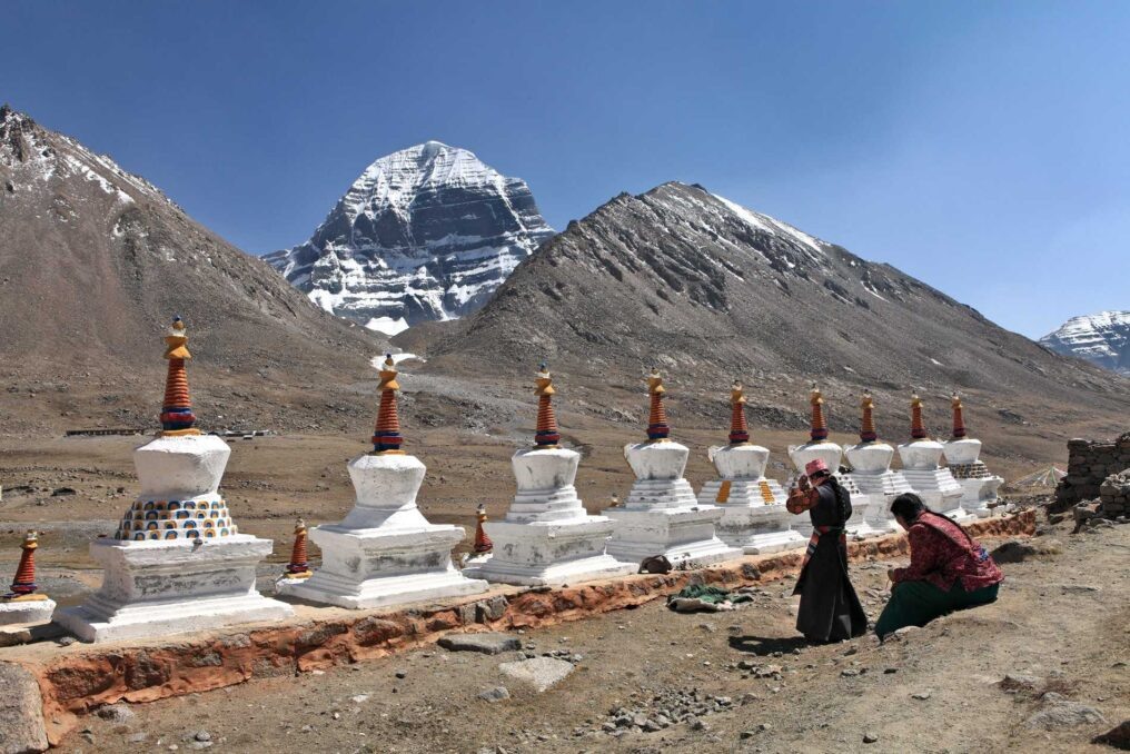 [caption id="attachment_152387" align="alignnone" width="1016"] Горная система Гангдис в Тибете[/caption]