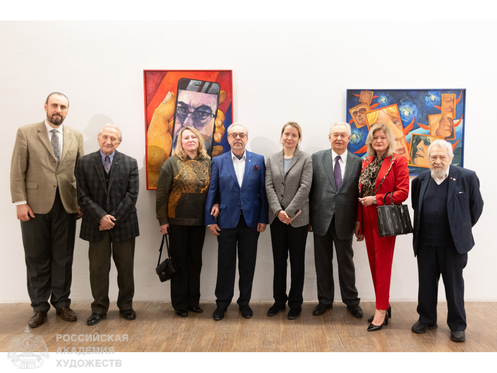 Гости выставки Евгения Гурвича в МВК РАХ Галерее искусств Зураба Церетели (Москва, Пречистенка, 19). Фото: Виктор Берёзкин, пресс-служба РАХ. 2025