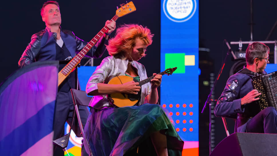 Выступления ансамбля "Изумруд".📷Фото: Евгения Яблонская / Коммерсантъ