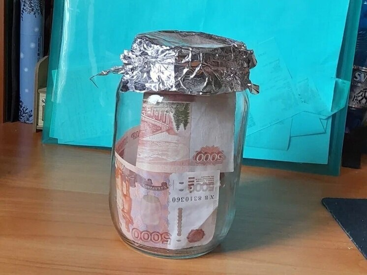     Если отец ребенка имеет официальную работу, то можно обратиться в мировой суд с заявлением. Фото: Архив МК в Великом Новгороде