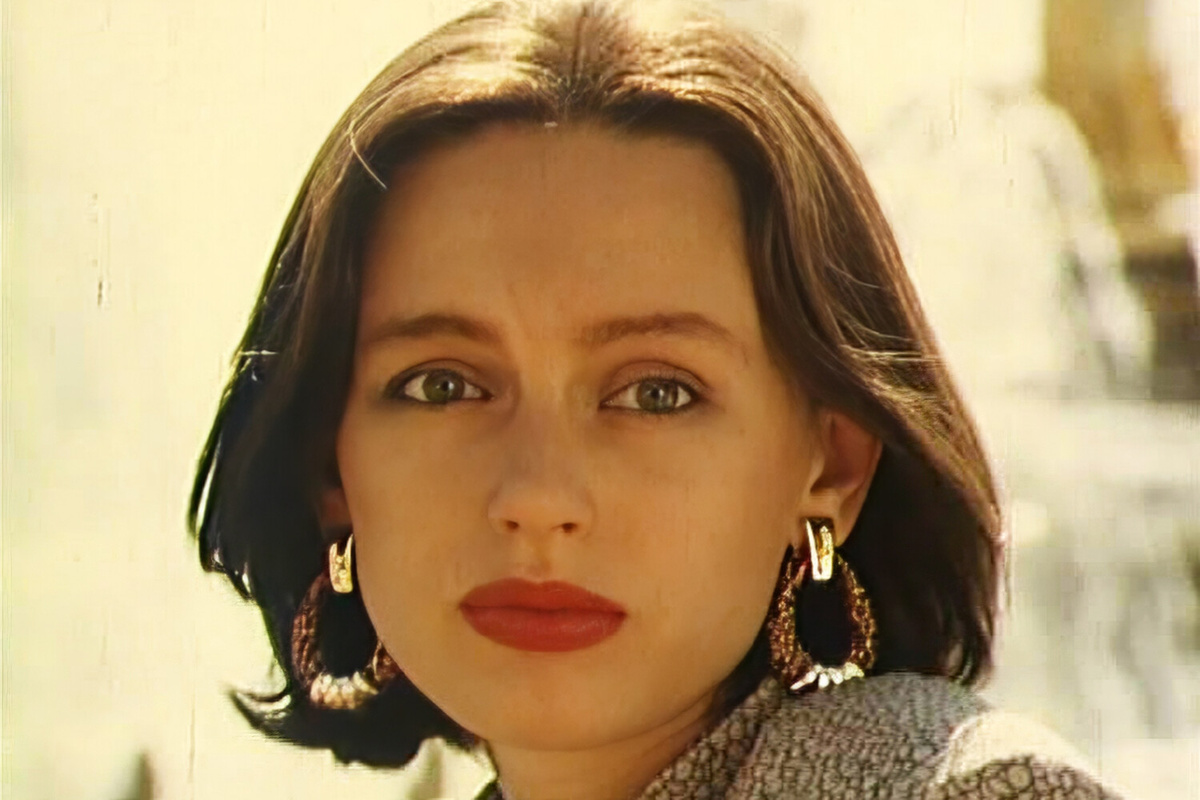 Актриса Ирина Безрукова в фильме "Когда опаздывают в ЗАГС", 1991 год ©Мотек, Отечество  📷