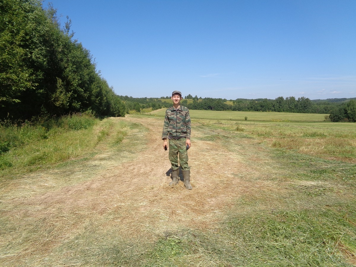     На дальнем плане деревня Печенкино 