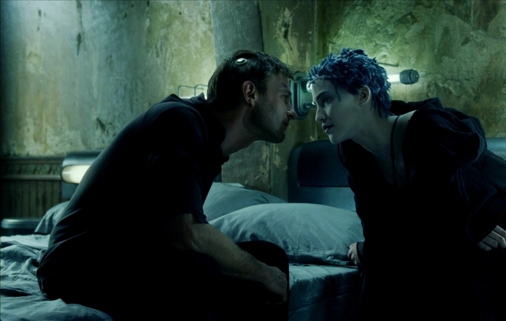 Кадр из фильма «Бессмертные: война миров» (2004)