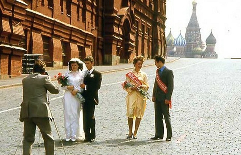 Фото свадебной пары на Красной площади.