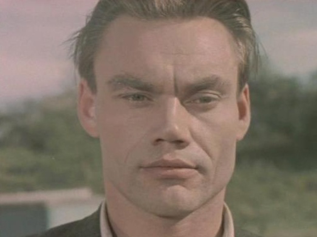 Кадр из фильма; "Длинный день" взят для иллюстрации из Яндекс Картинки.