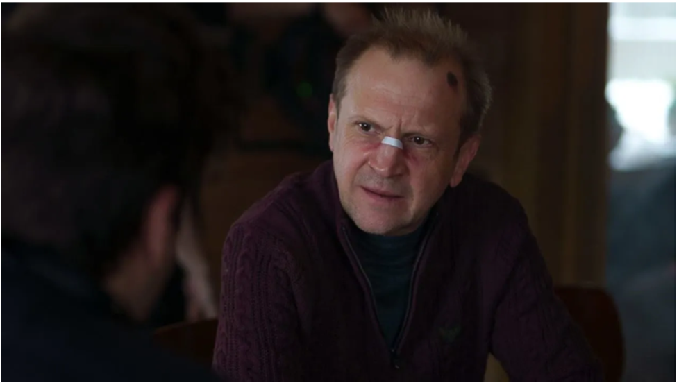 Журналист Юрий  - главный герой сериала