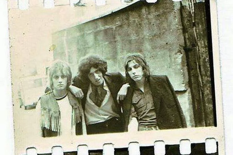  Роджер Тейлор, Брайан Мэй и Майк Гросс, 1970 г.