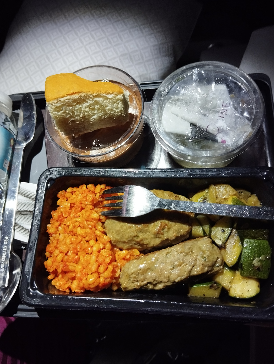 Обед Абу Даби - Коломбо