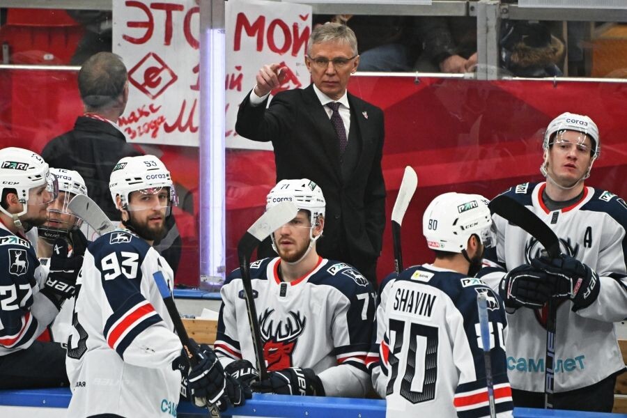    Бывший главный тренер ХК «Торпедо» Игорь Ларионов / Источник: © Сергей Гунеев/РИА Новости