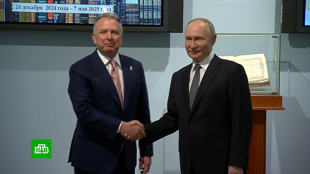    Путин проводит встречу со спецпосланником Уиткоффом