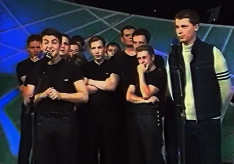 Харламов и Зеленский на сцене КВН. Фото начала нулевых.