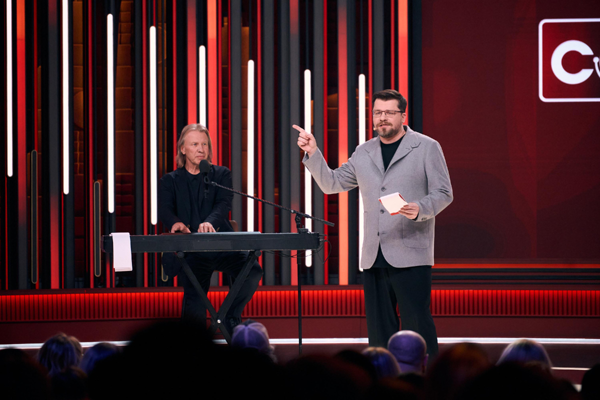 Харламов и Дробыш на сцене Камеди.