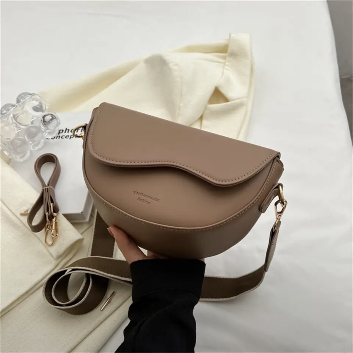 BOMS - MARKET: Здесь Ваши желания превращаются в посылки! 🎁 

Стоимость: 2599₽