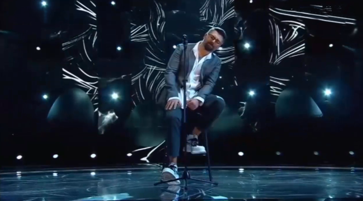 Алексей Чумаков. Фото: скриншот с экрана в обработке автора