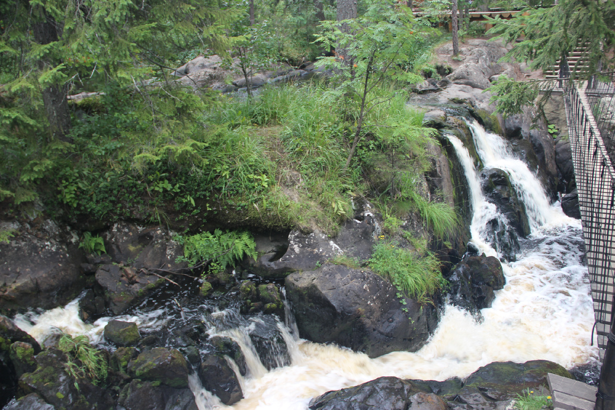 2/2 очень увлекательно наблюдать за потоками воды