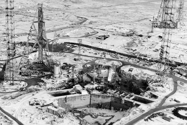    Панорама строительства «левого» старта стартового комплекса («Площадки 110» Байконура). 1970-1980-е годы. Фото: Анатолий Демцун / Pastvu