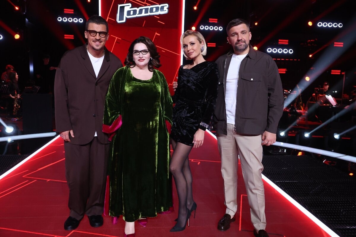 Я бы оставила двоих слева,  а двоих справа заменила. На кого? Надо подумать... Фото Яндекс.Картинки.