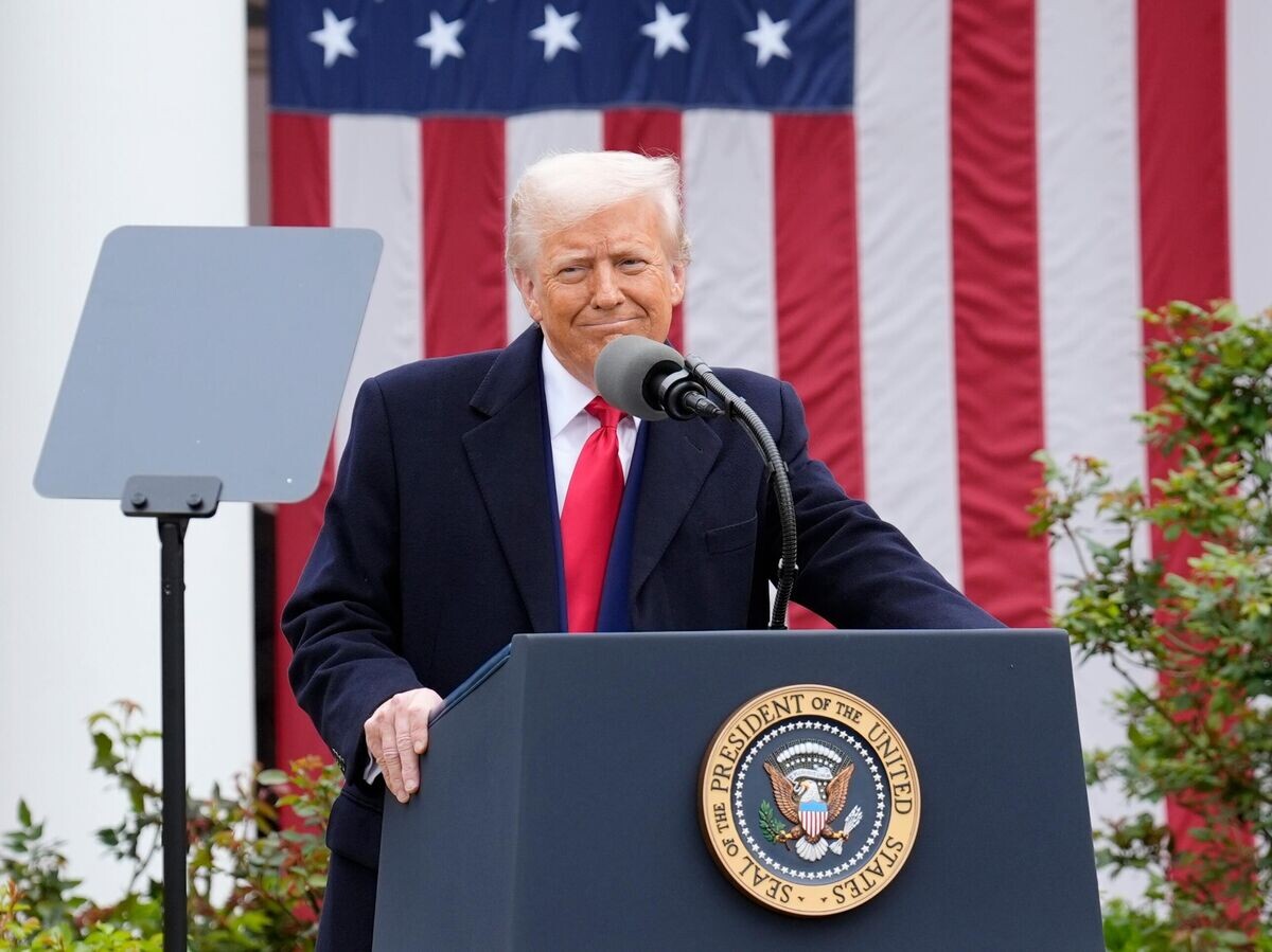    Президент США Дональд Трамп выступает на пресс-конференции в розовом саду Белого дома в Вашингтоне© РИА Новости / Стрингер