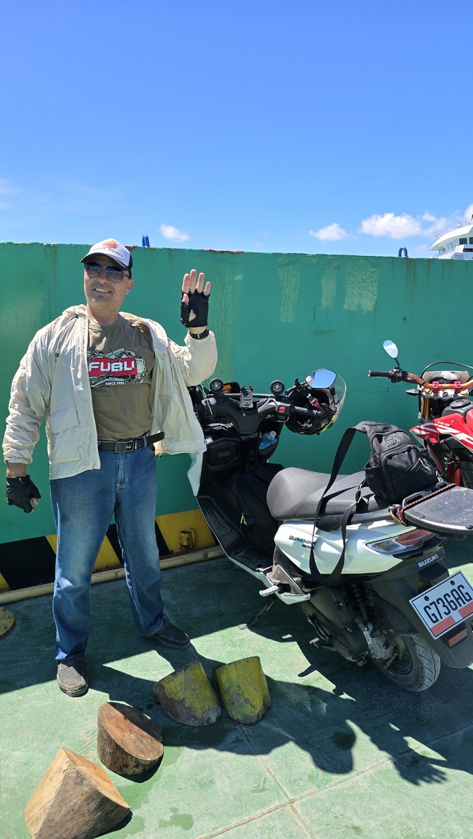 Загрузились на паром со скутером 