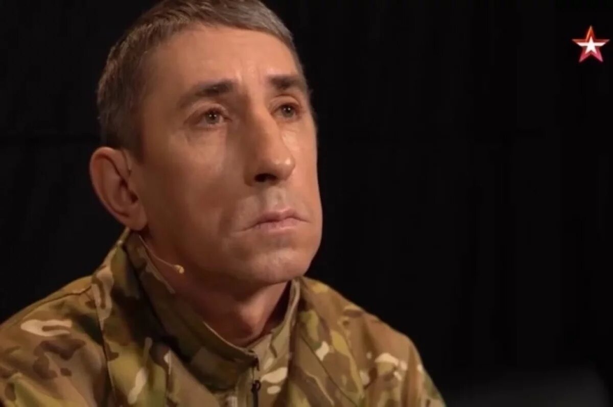    Анатолий Батиенко закрыл собой гранату и спас сослуживцев.