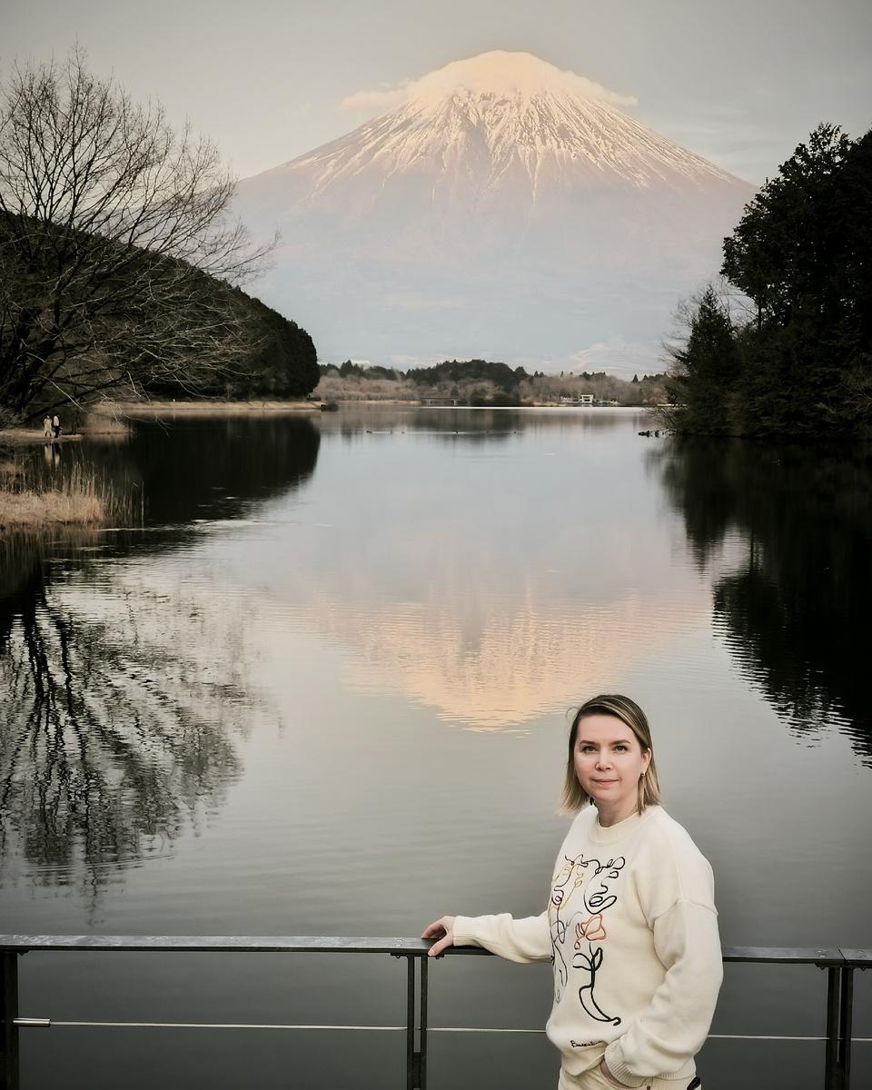 Вид на Фудзи с берега озера Тануки