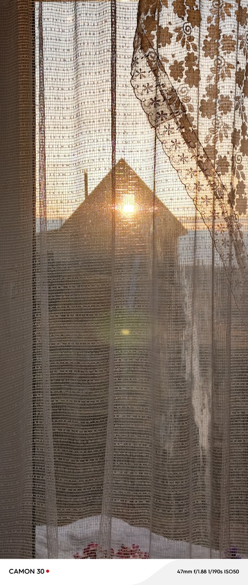 Солнечный свет в окне