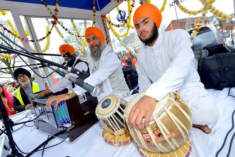 Сикхи с национальными инструментами