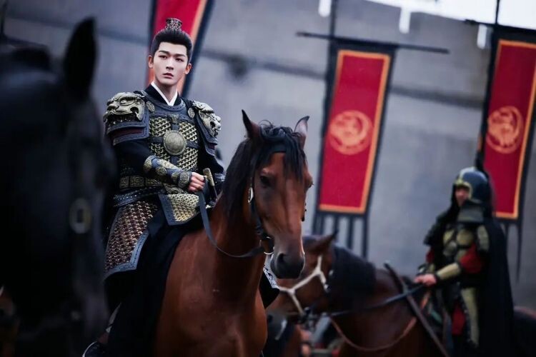 Князь Хуаян в исполнении Чжан Ваньи. Источник фото: сайт doramalive 