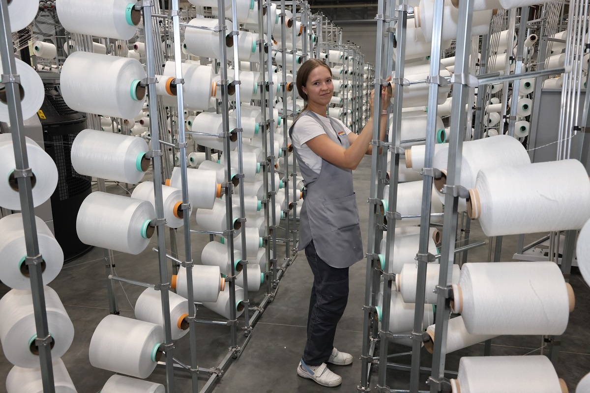    Молодёжь на производство идёт неохотно