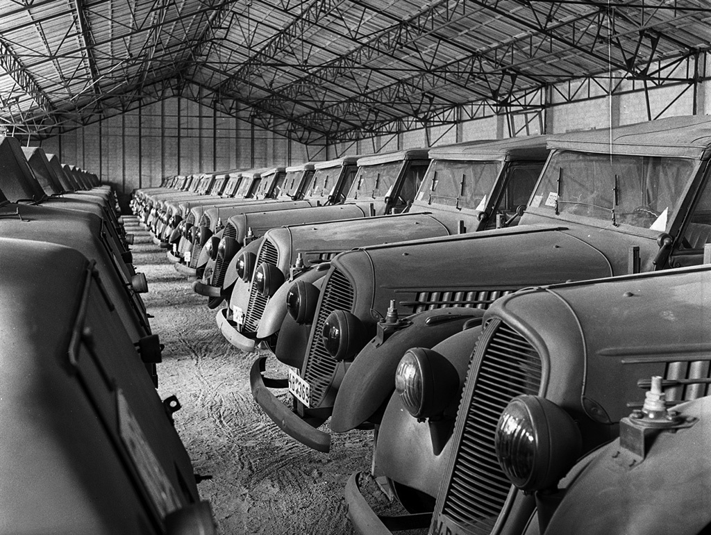 Škoda 1101 Popular на базе хранения венгерской армии в Будапеште, 1943 г.