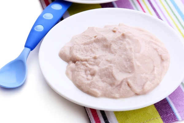 В пюре добавить немного растопленного сливочного масла и подогреть до тёплого состояния.
