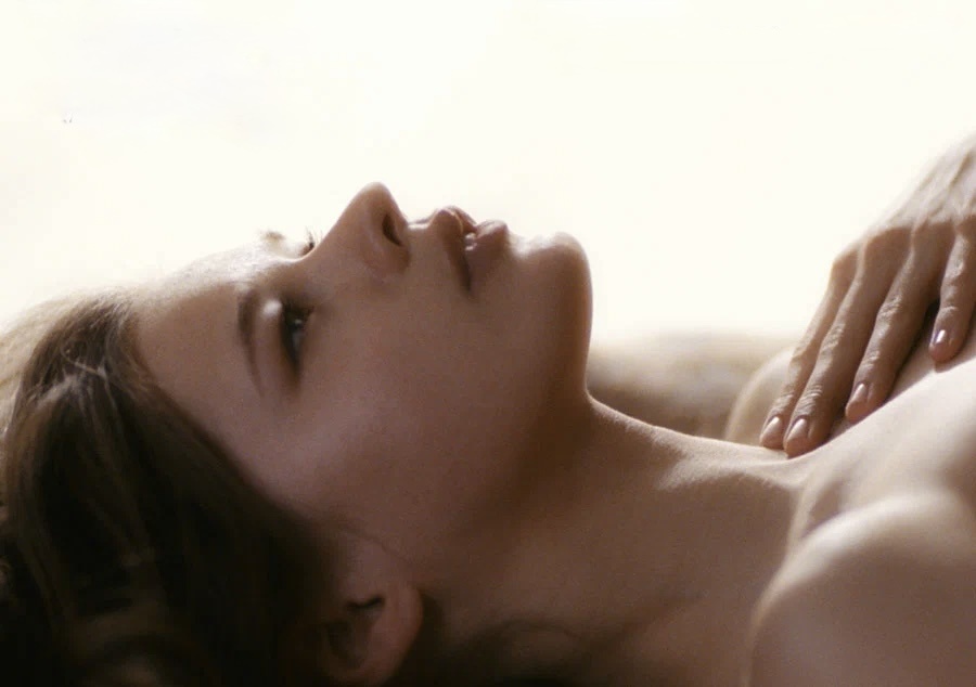 Катерина Шпица в роли Магды «Смех в темноте», 2011