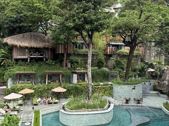 "Кусочек рая в вонючем Патонге", - отзыв туристов о безумно стильном отеле на Патонге - Dinso Resort & Villas 5*. И, главное, цена приятная