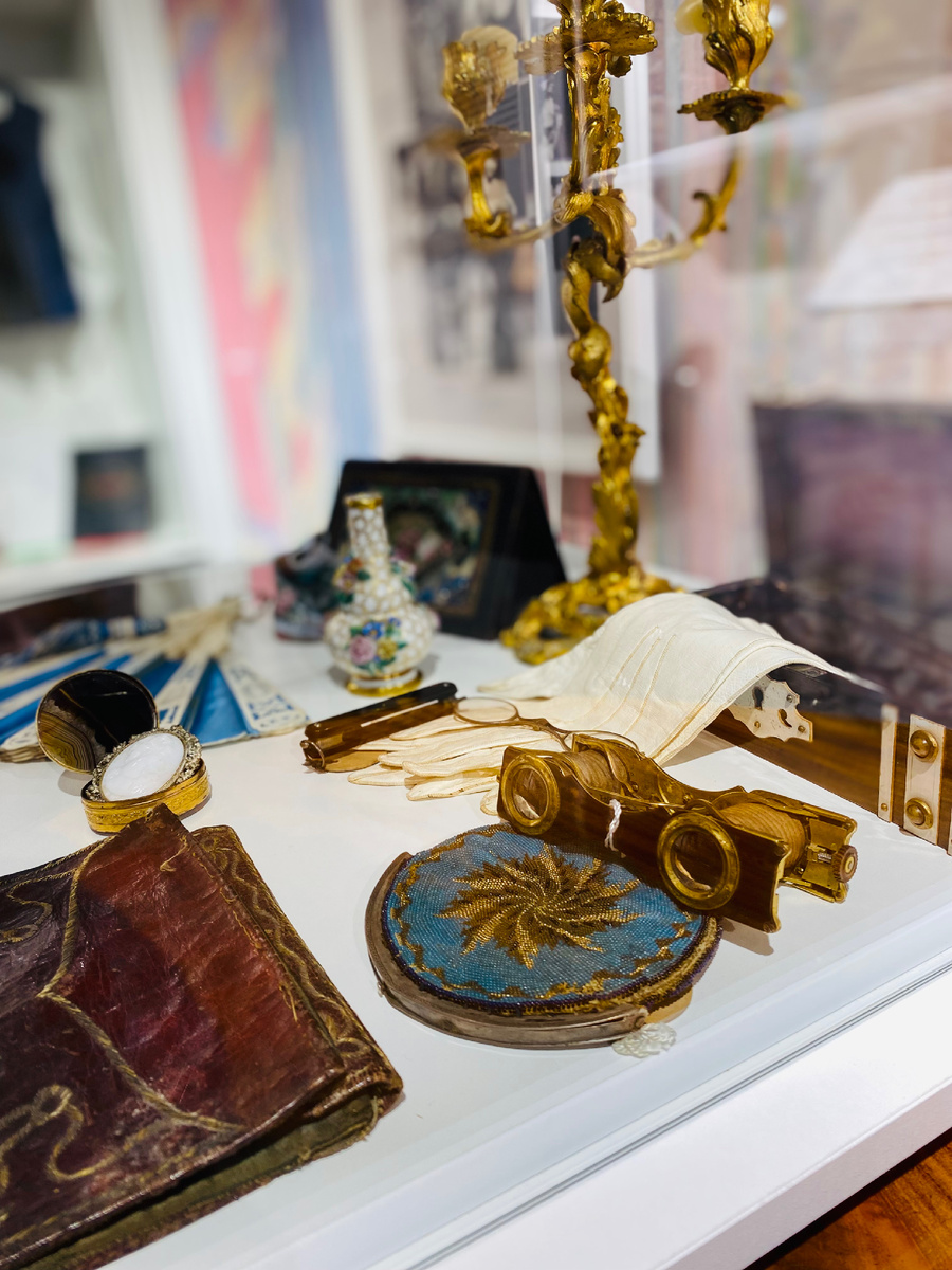 Государственны музей-заповедник М.Ю. Лермонтова в Пятигорске. Отдел «Дом Алябьева». Театральные аксессуары XIX века.