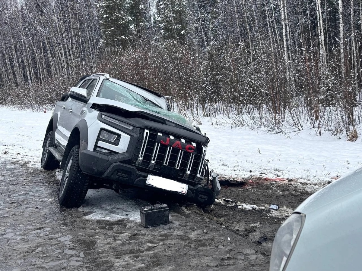   В автоаварии под Уватом разбилась семья из Югры