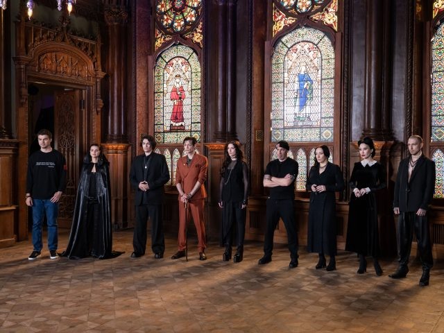    Участники второго сезона шоу. Кадр из «Экстрасенсы. Битва сильнейших»