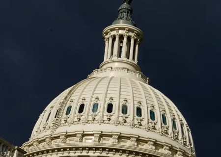    Сакс анонсировал снятие санкций США с России