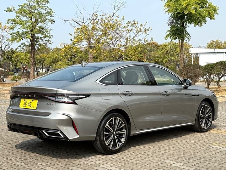 Chery Arrizo 8