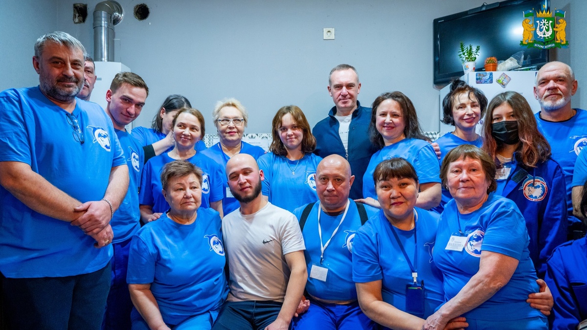    Губернатор Югры поздравил Гуманитарный добровольческий корпус с 6-летием