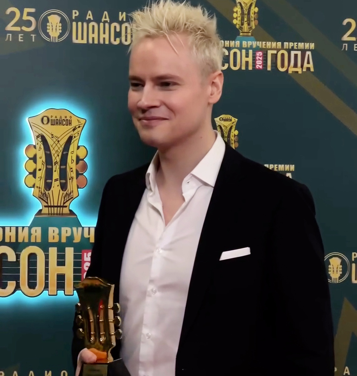 Заслуженная награда Заслуженного Артиста! Из интернета