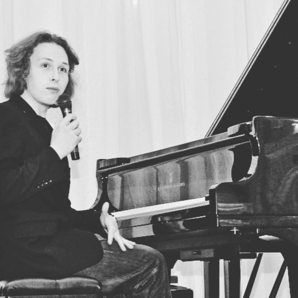 Лука в юности