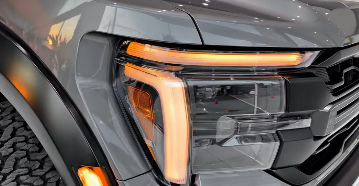 Ford F-150 Raptor 3.5L V6 Twin-Turbo