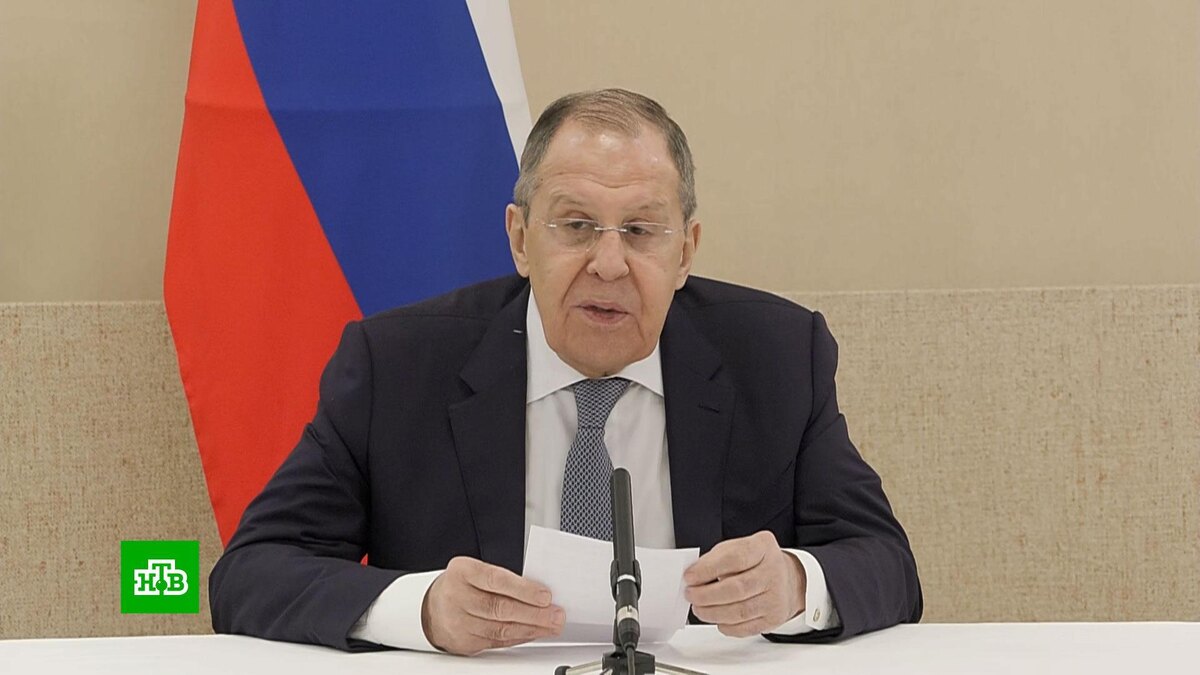    Лавров: в США понимают, что Зеленский ненавидит русских и утратит земли