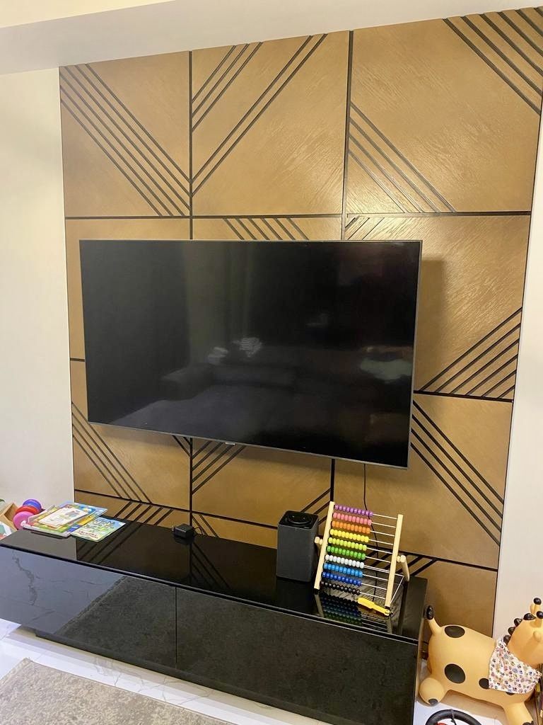 Панели из натурального шпона — это отличный выбор, который сочетает в себе эстетику и экологичность. 

Вот несколько преимуществ использования панелей из натурального шпона:

1. Экологичность: Натуральный шпон производится из древесины, что делает его более безопасным для здоровья по сравнению с синтетическими материалами.

2. Эстетика: Древесина обладает уникальной текстурой и цветом, что придает интерьеру индивидуальность и стиль.

3. Тепло и уют: Дерево создает теплую атмосферу, что особенно важно в жилых помещениях.

📌Выбрать цвет и посмотреть образцы изделий можно у нас в Шоу-Руме по адресу:

г. Москва, ул. Бутырская д. 5 
тел. 8 499 346 6629 + Whatsapp