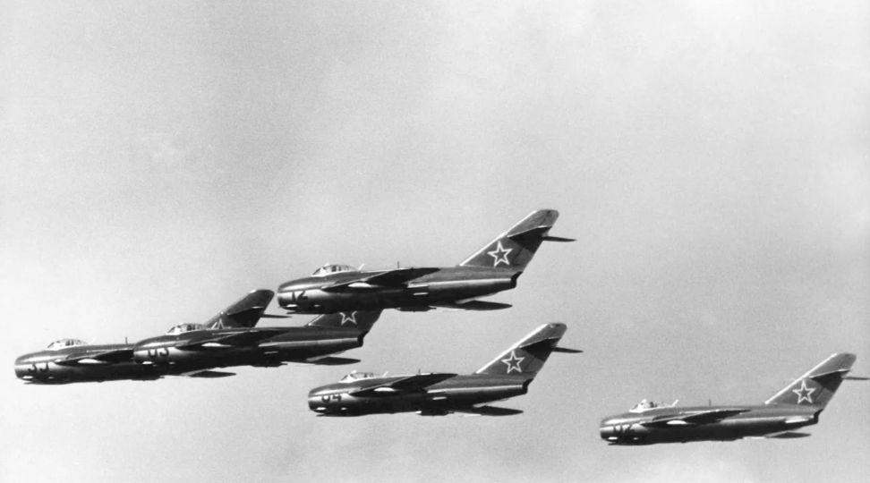 12 апреля 1951 года - 74 года победы советских лётчиков в Корее. "Чёрный вторник" для ВВС США
