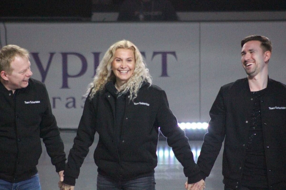 (слева направо) Сергей Дудаков, Этери Тутберидзе и Даниил Глейхенгауз.