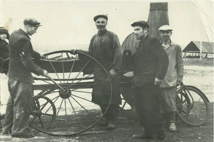 1970-е годы, Лобановский Тимофей Моисеевич (в центре)