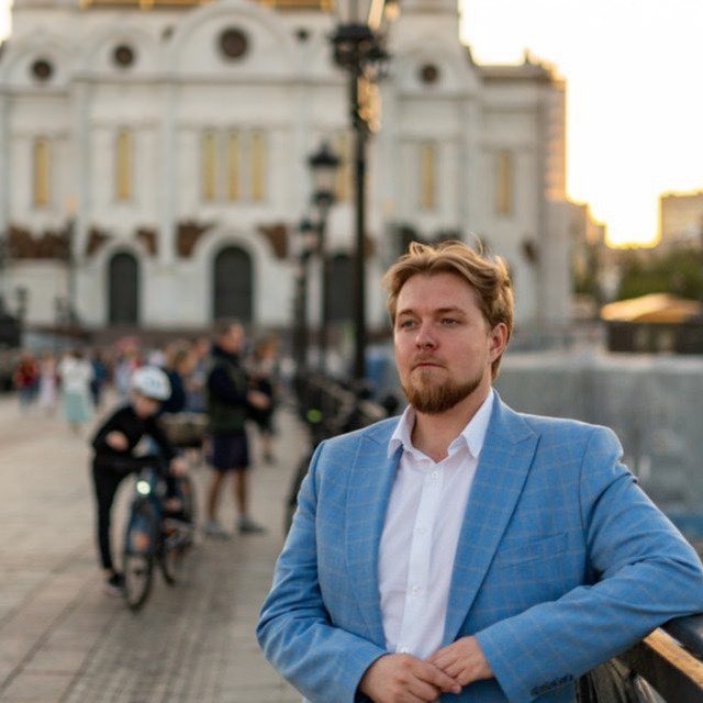 Псевдо Павлов Владимир Генеральный директор